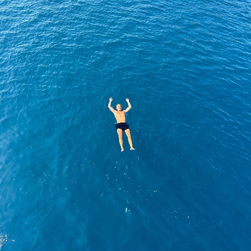 finn-nijman-in-oceaan-verweven-leven